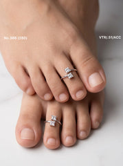 Silver Twin Square Toe Ring for women