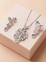 Elegant aura silver pendant set for women