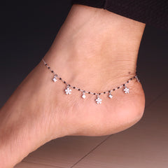 Sleek Floral Charm Silver Payal for Women