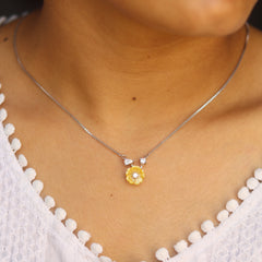 Flower Radiance MOP Silver Pendant Set for Women