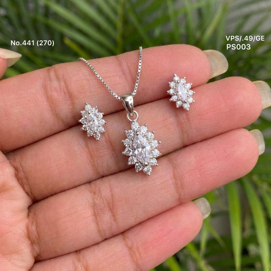 Silver glitz pendant set for women