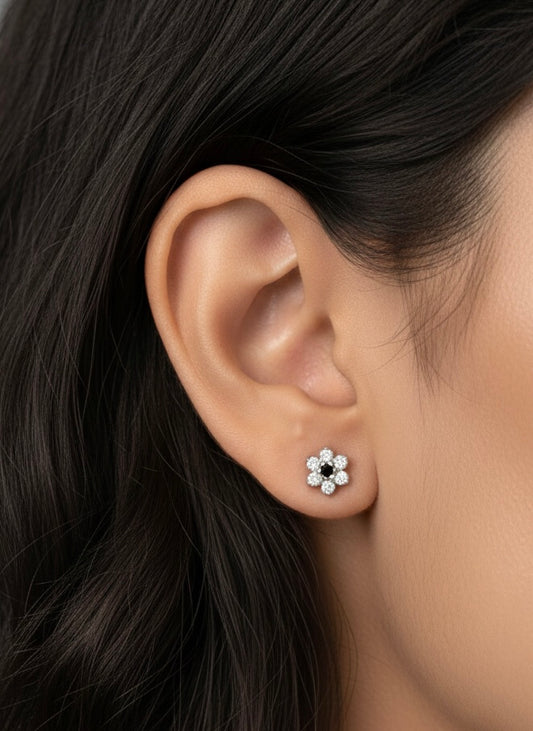 Mini bloom silver stud