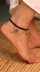 Charming Colour Bloom Silver Black Thread Payal for Women