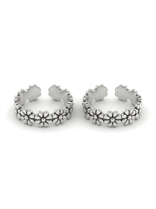 Shrutika silver toerings for women