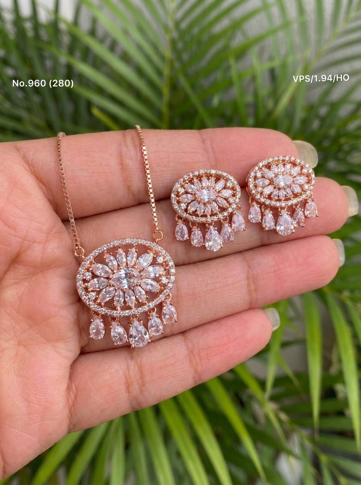 Elegant bloom silver pendant set for women