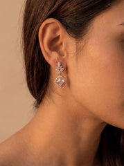 White bloom elegance silver pendant set for women
