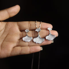 Silver Whisper Pendant Set