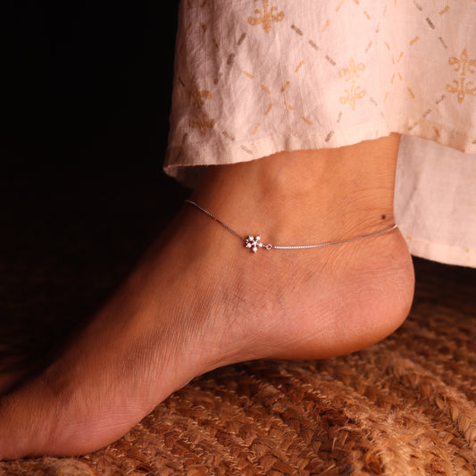Dew petal silver payal for women
