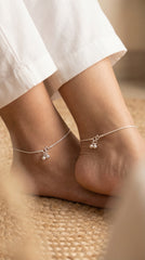 Hanging ghungaroo sleek silver Payal for women