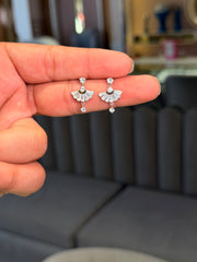 Angular glow silver earrings