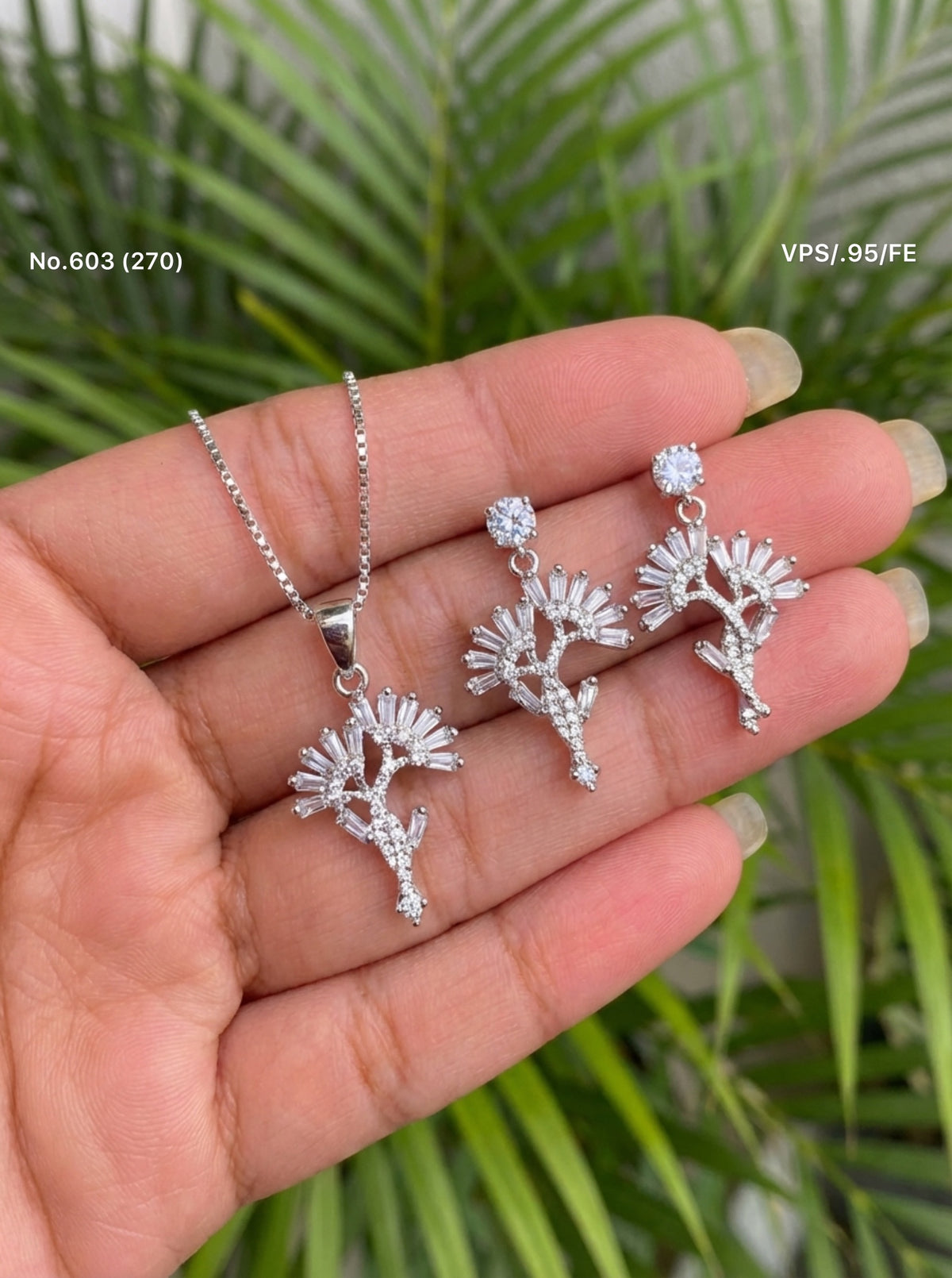Auravine silver pendant set for women
