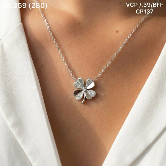 Glitter bloom silver chain pendant for women
