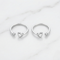 Duo desire silver toerings for women