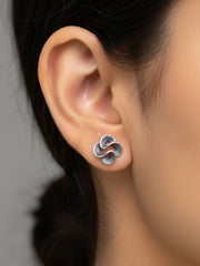 Ash bloom silver stud