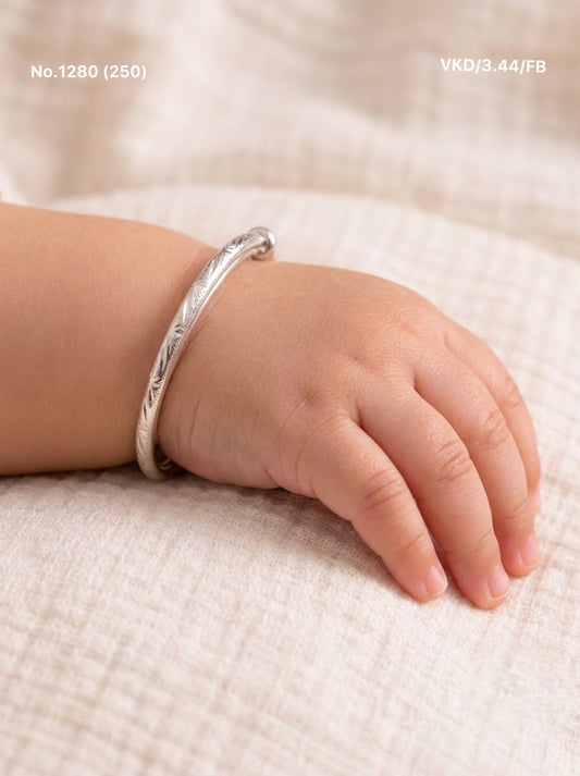 Baby classic silver kada