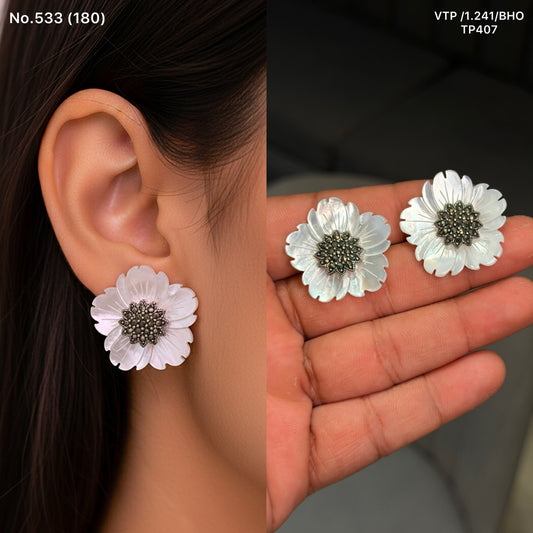 Cloud blossoms silver tops