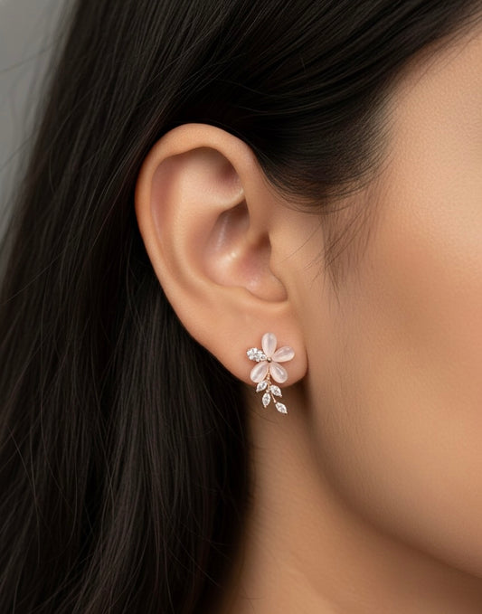 Isha Glow silver Stud