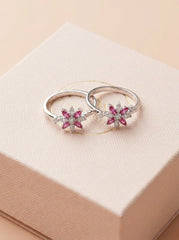 Glitter petal silver toerings for women