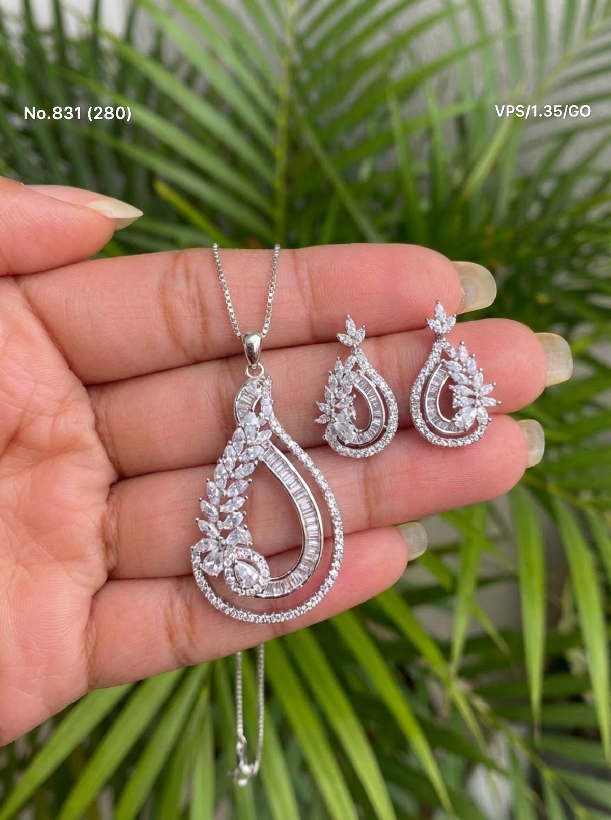 Tanisha silver pendant set for women