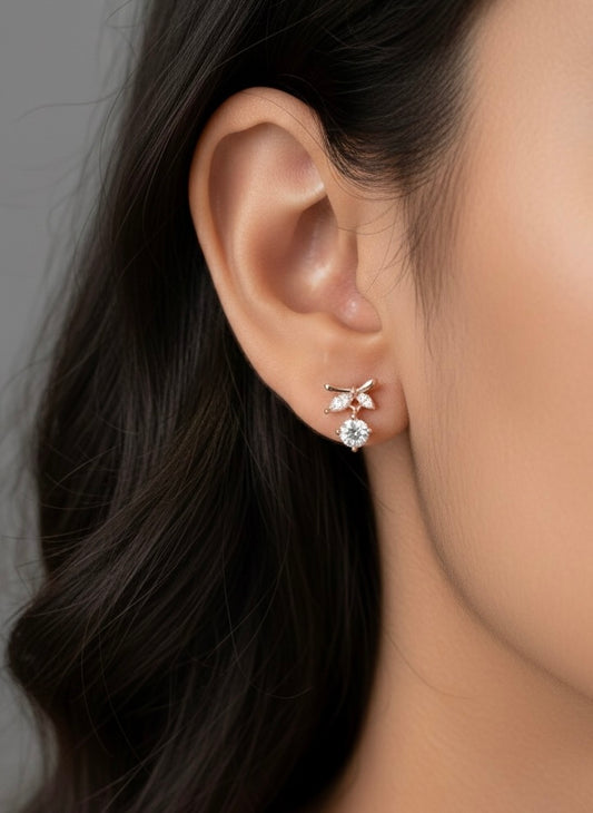 Pure dew petal silver stud