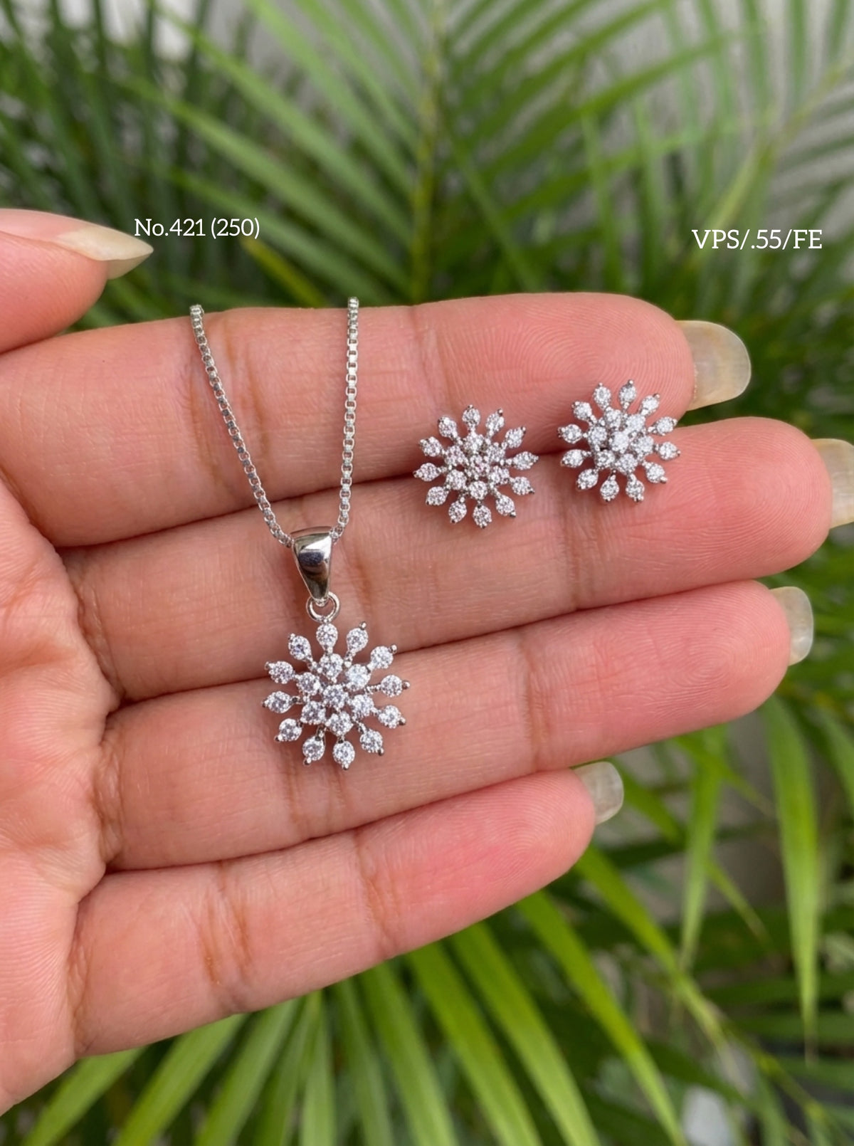 Daisy spark silver pendant set for women