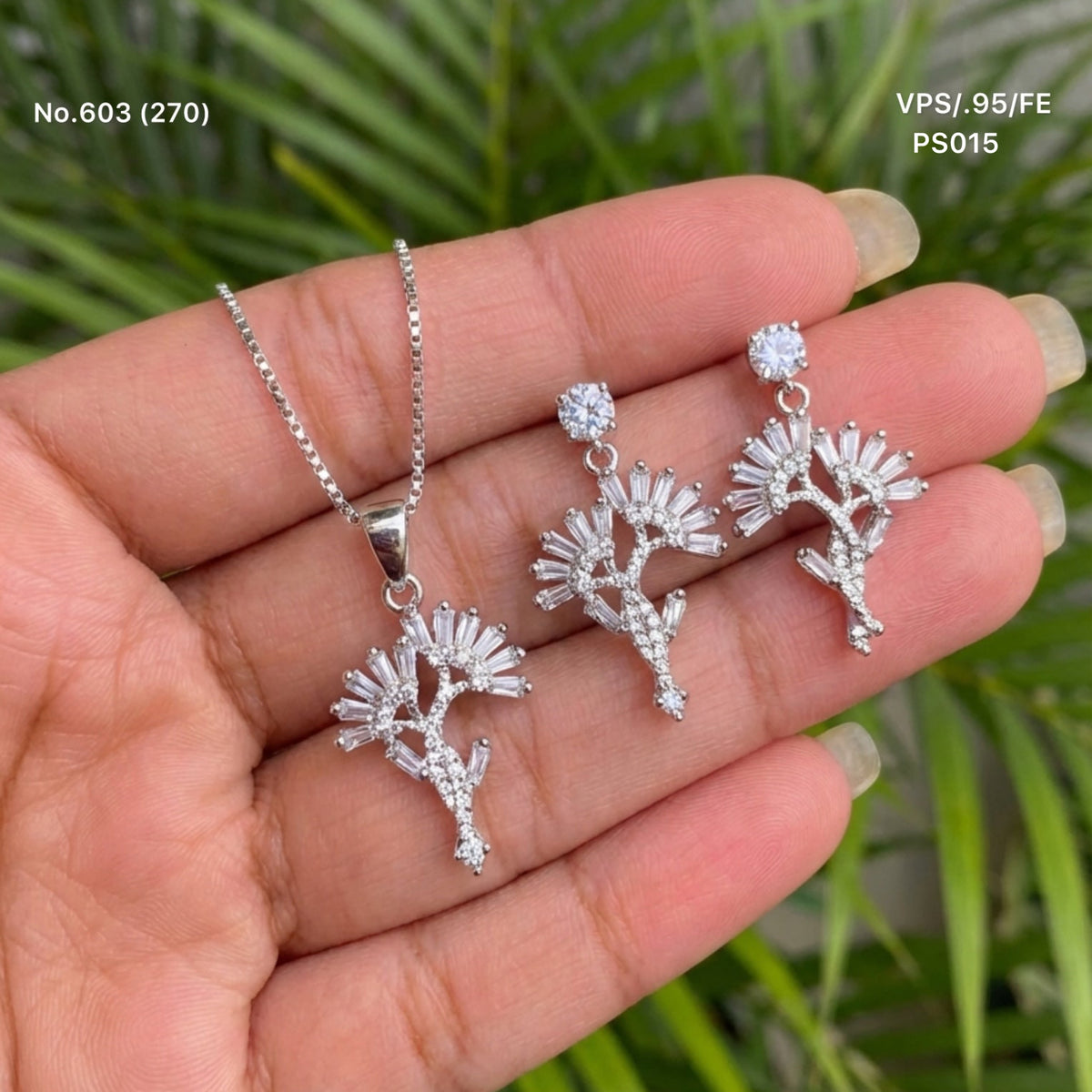Auravine silver pendant set for women