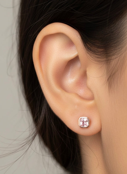 Rosette shine silver stud