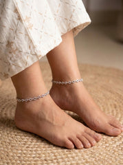 Ornate Silver Pattern Payal for Women