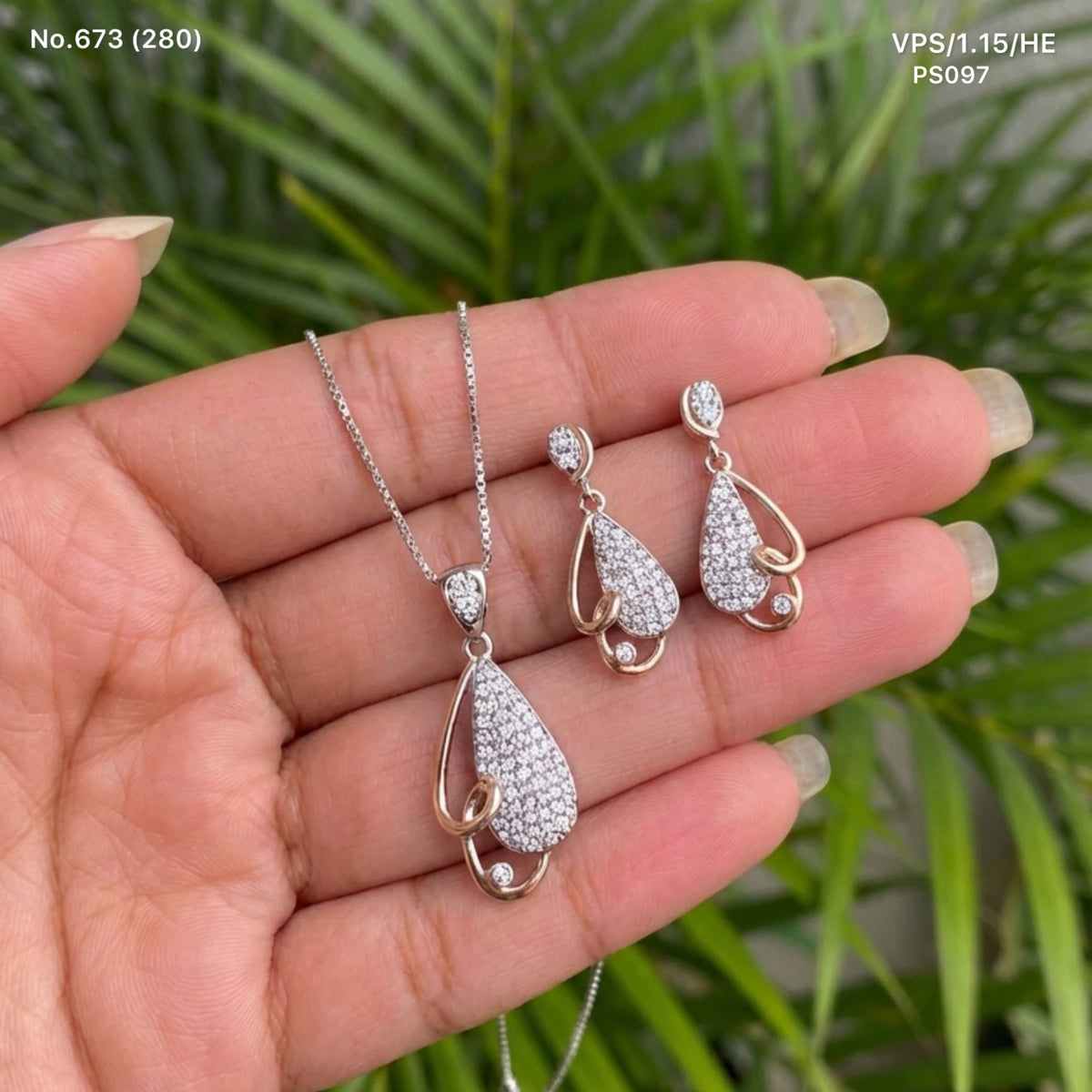 Zircon stone silver pendant set for women