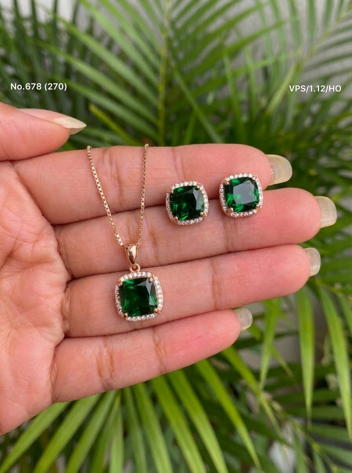 Emerald glow silver pendant set for women