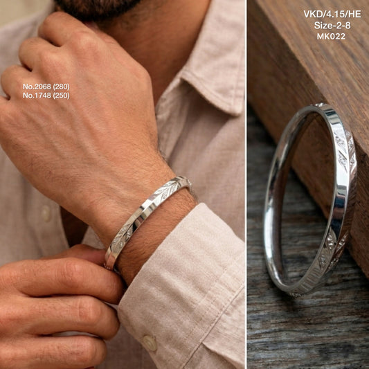 Titan curve silver kada for men