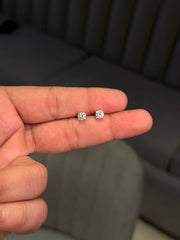 Micro shine silver stud