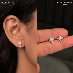 Tiny pearls silver studs