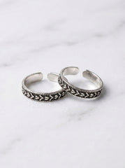 Ethnic elegance silver toerings for women