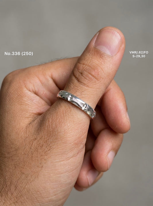 Silver crest men’s ring