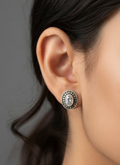 Classic white oxidised silver stud