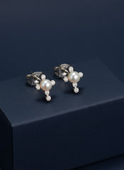 Tiny pearls silver studs