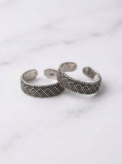 Kaira oxidised silver toerings for women