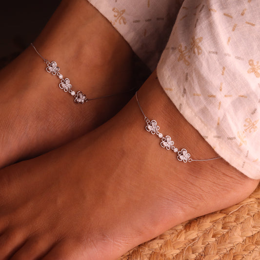 Charming Butterfly Bloom Silver Payal