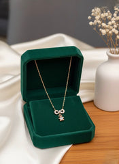 Cuddle infinity silver chain pendant