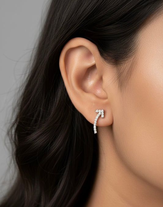 Arrow gleam silver stud