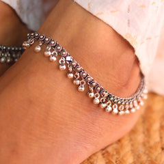 Vintage Floral Ghungru Silver Payal