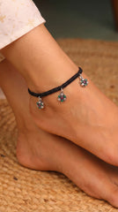 Charming Colour Bloom Silver Black Thread Payal for Women
