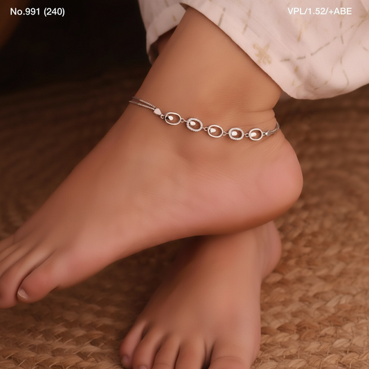 Celestia oval spark silver anklet for women