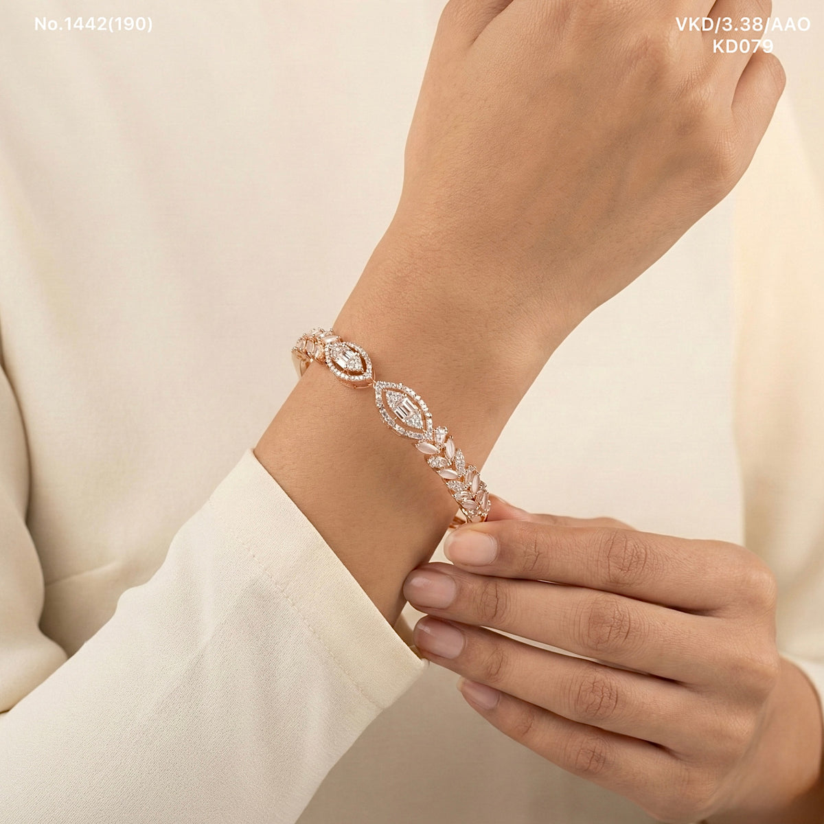 Leafluxe silver kada for women