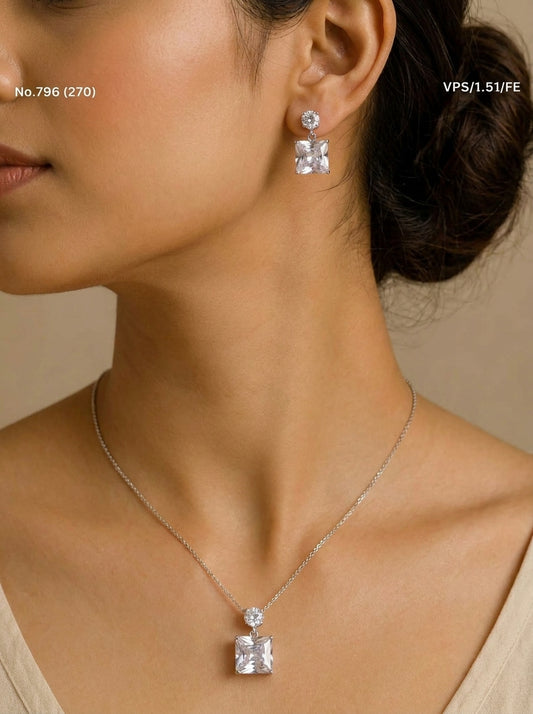 Novelle spark silver pendant set for women