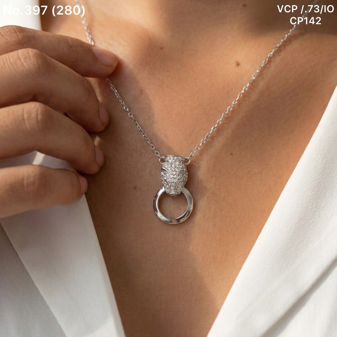 Royal heritage charm silver chain pendant for women