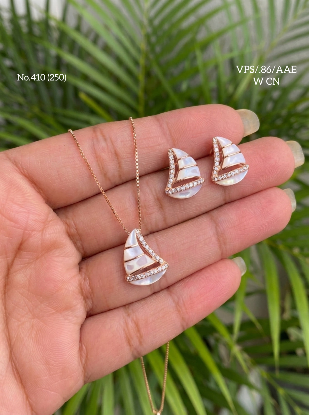 Simple elegance silver pendant set for women