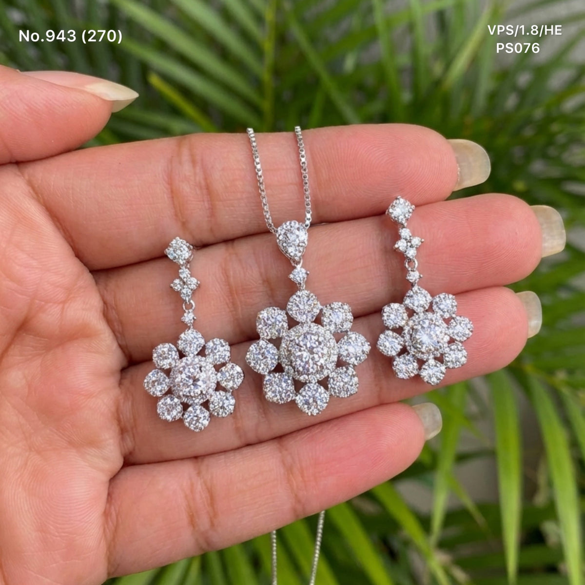 Fluerina silver pendant set for women
