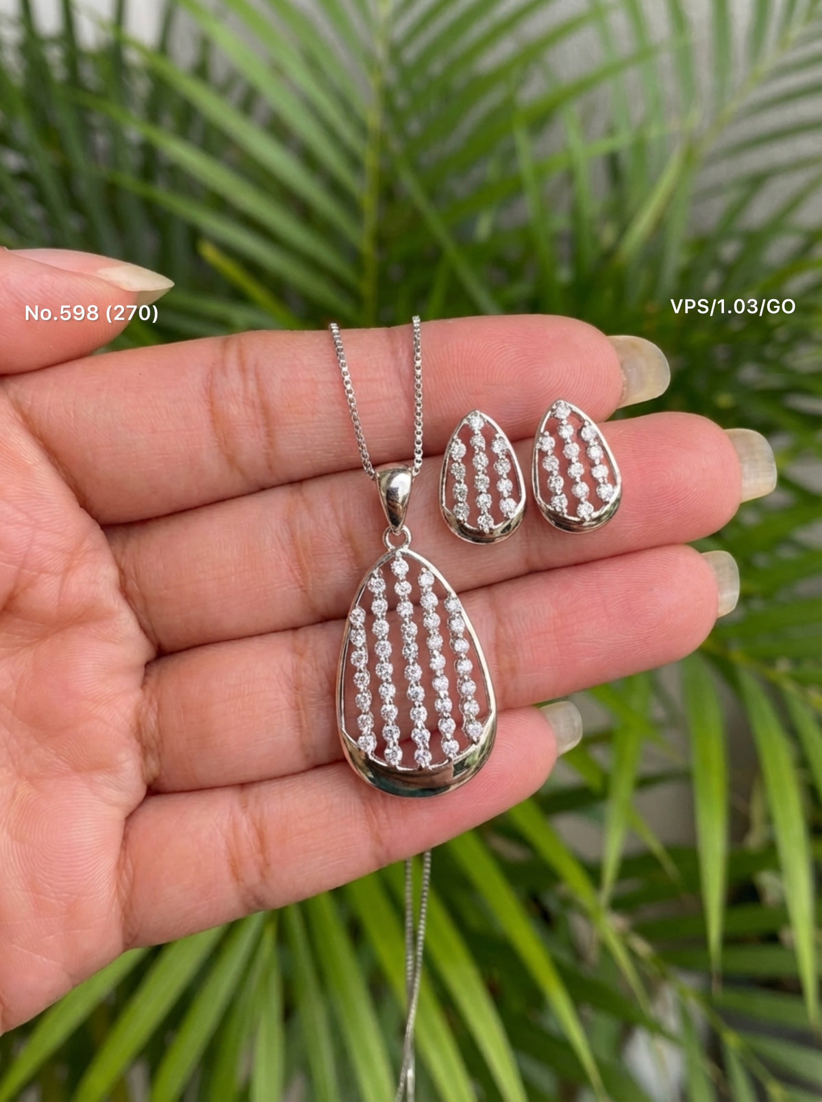 Diamond mist shine silver pendant set for women